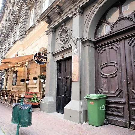 公寓 大树公寓 *